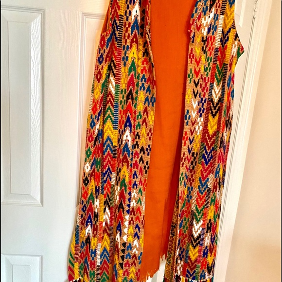 Handwork sleeveless cape - Picture 1 of 2